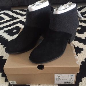 TOMS Leila Black Wool Felt booties.